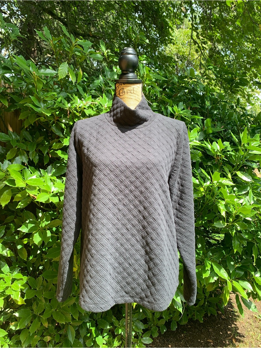 J CREW ladies poly cotton blend black quilted mock neck top NWT size medium